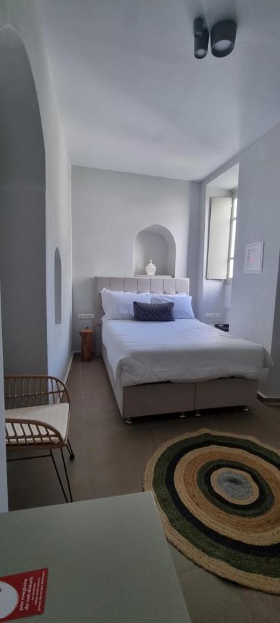 Guru Accommodations Mykonos Town ภายนอก รูปภาพ