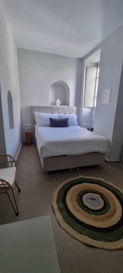 Guru Accommodations Mykonos Town ภายนอก รูปภาพ