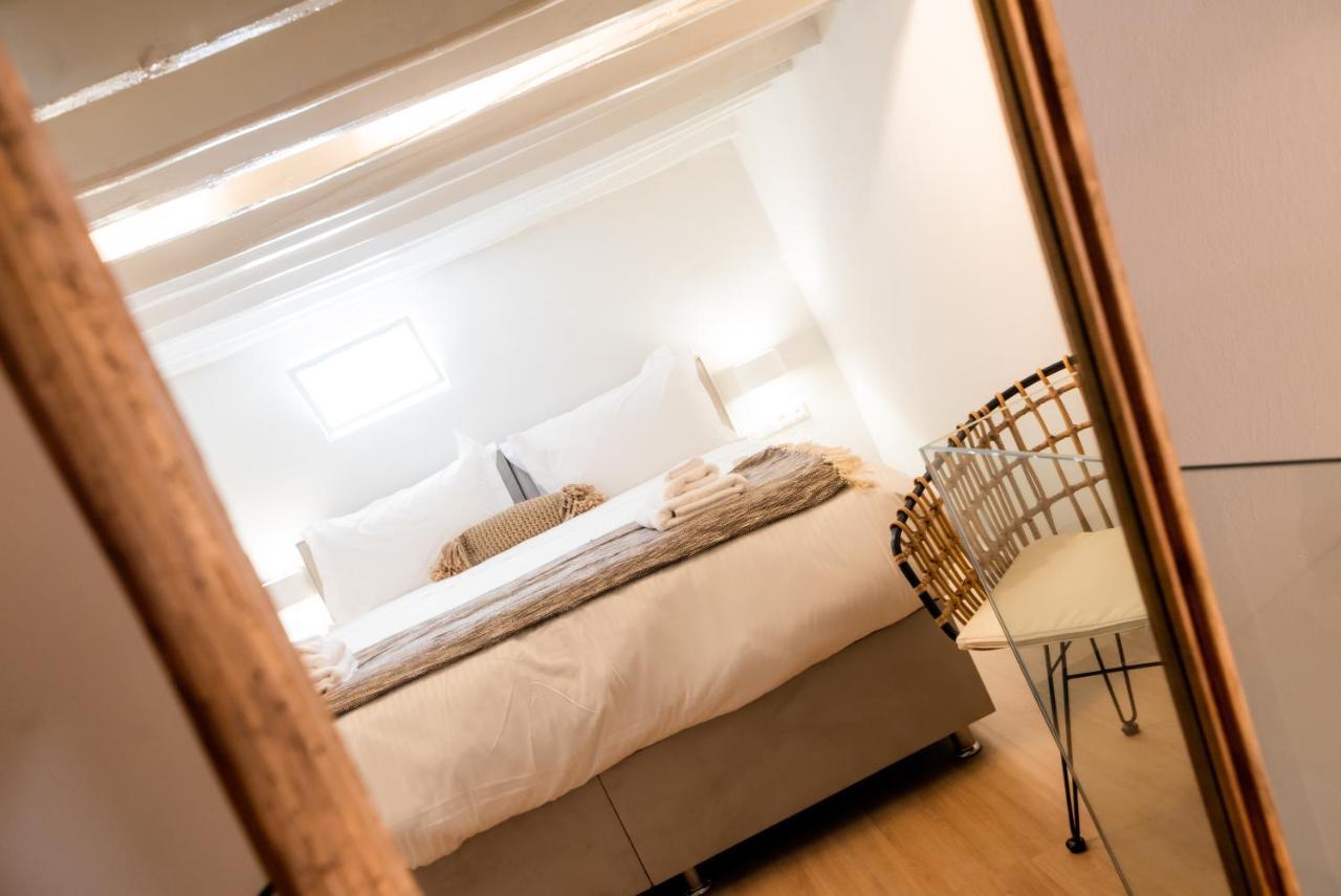 Guru Accommodations Mykonos Town ภายนอก รูปภาพ